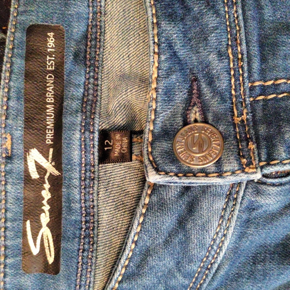 Seven 7 women's size 12 distressed bootcut jeans - Picture 4 of 5